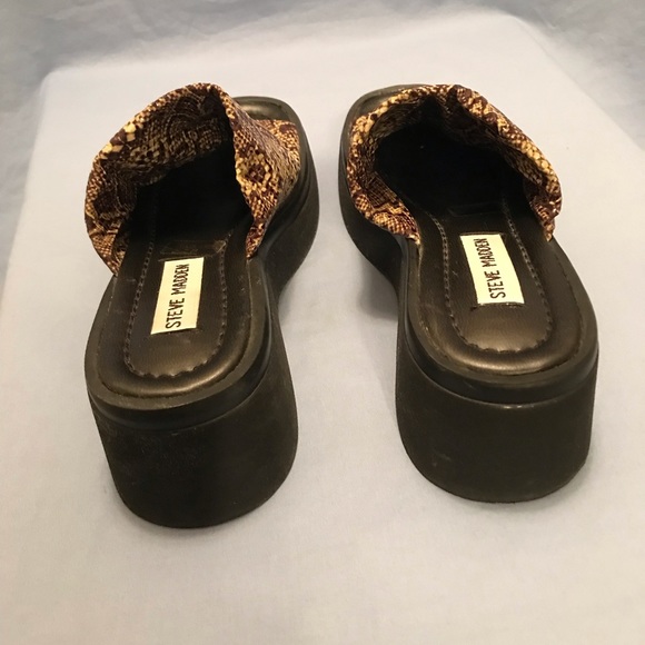 Steve Madden Slide Sandals, size 7B - Picture 5 of 8